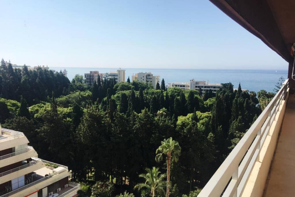 Penthouse With Private Pool, Hot Tub Jacuzzi With Sea Views And Chill-Out Zone, Close To The Sea 马尔韦利亚 外观 照片