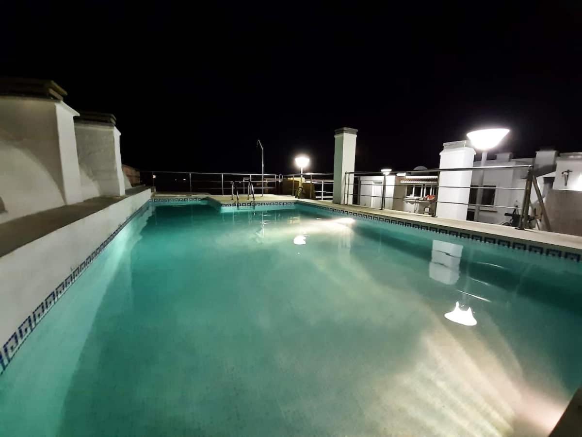 Penthouse With Private Pool, Hot Tub Jacuzzi With Sea Views And Chill-Out Zone, Close To The Sea 马尔韦利亚 外观 照片