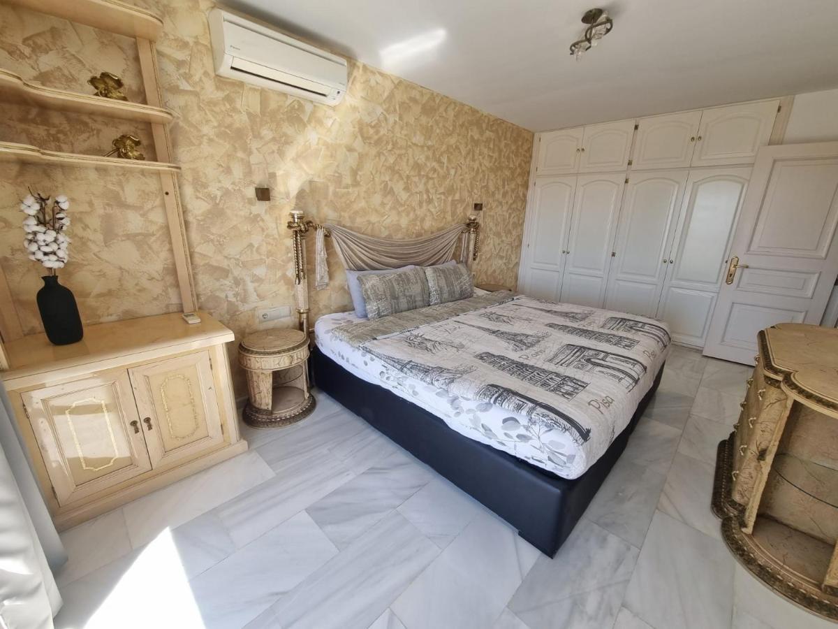 Penthouse With Private Pool, Hot Tub Jacuzzi With Sea Views And Chill-Out Zone, Close To The Sea 马尔韦利亚 外观 照片