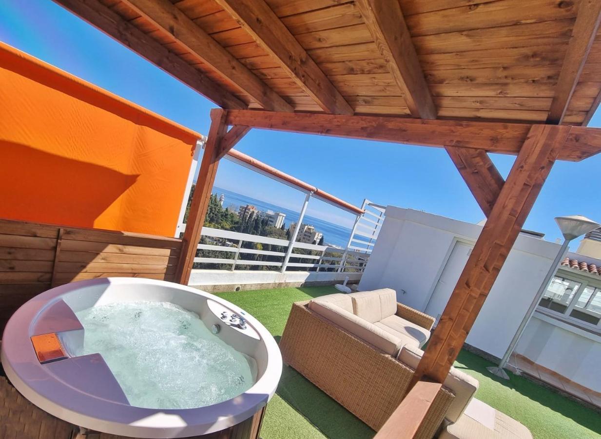 Penthouse With Private Pool, Hot Tub Jacuzzi With Sea Views And Chill-Out Zone, Close To The Sea 马尔韦利亚 外观 照片