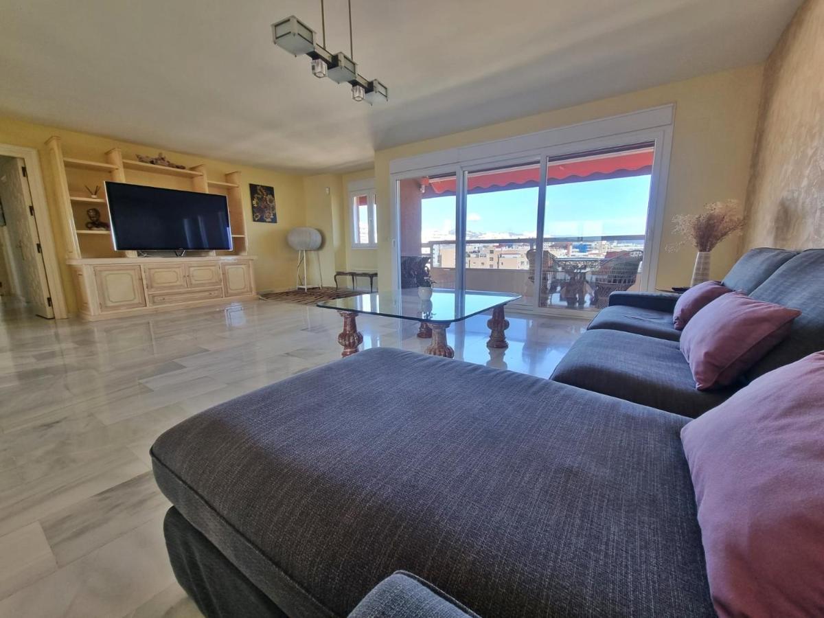 Penthouse With Private Pool, Hot Tub Jacuzzi With Sea Views And Chill-Out Zone, Close To The Sea 马尔韦利亚 外观 照片